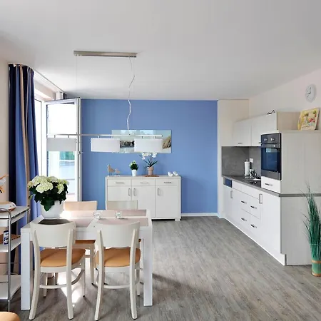 Apartmenthaus Hafenspitze Ap. 40, Blickrichtung Binnenhafen Nord-west/offenes Meer/innenstadt - #14824